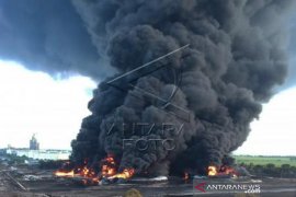 Penangan Kebakaran Tangki Minyak Pertamina Balongan Page 1 Small