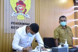 Wali Kota Kediri serahkan LKPD tahun 2020 unaudited  ke BPK