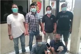 Jadi penadah dan pembeli gawai dari pelaku copet, dua pria ini ditangkap polisi