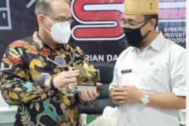 Disperindagkop Kaltim kunjungi Jatim pantau sembako dan pengelolaan industri