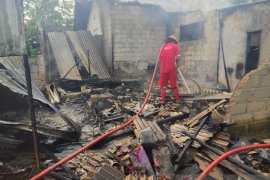 Tim Pemadam Kebakaran PT Timah di UPLB Belinyu siaga padamkan kebakaran