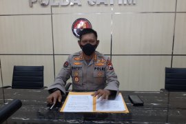 Densus 88 tangkap dua terduga teroris jaringan JAD di Jatim