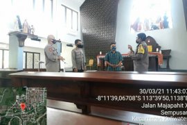 Pengamanan gereja di Jember ditingkatkan setelah bom Makassar