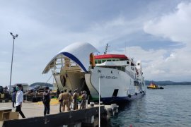 Cuaca buruk, kapal Aceh Hebat 1 gagal berlayar ke Simeulue