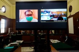 Dua saksi nyatakan terdakwa baru pertama tangani proyek tambang nikel