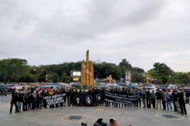 Aksi dan teatrikal suarakan kasus Jumardi dan isu kemanusiaan