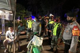 Operasi gabungan TNI-Polri dan Satpol PP gelar razia bersama