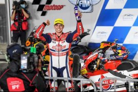 Brand asal Indonesia berkibar di Sirkuit Losail