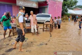 Gubernur NTB tinjau lokasi banjir Bima
