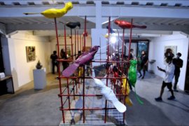 Pameran seni rupa Supra Village