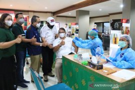 Wagub Bali: Vaksinasi di tiga kawasan zona hijau dekati 100 persen