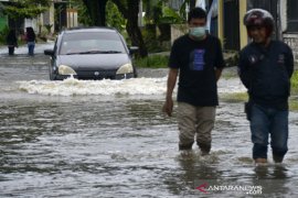 Banjir di Makassar Page 1 Small