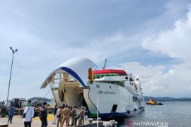 Dua trayek terakhir, penumpang KMP Aceh Hebat 1 menurun