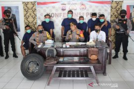 Penjahat gembosi ban pengendara di Sijunjung, begini modus operasinya
