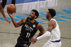 Irving memborong 40 poin saat Nets hantam Knicks 114-112