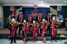 STIKI Indonesia laksanakan wisuda 344 mahasiswa