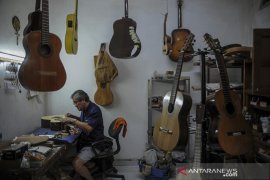 Produksi gitar akustik tembus pasar Ekspor