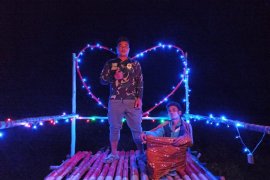 Satgas TMMD 110 Putussibau wujudkan digital Corner malam berseri