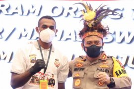 Polda Jateng hadirkan progam orang tua asuh bagi pelajar Papua