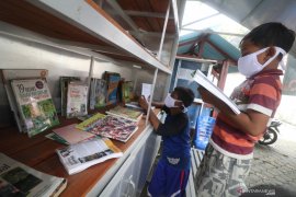 Taman Baca di Pos Kamling