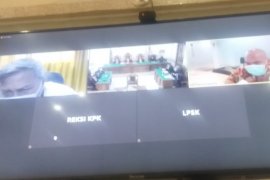 Mantan Bupati Labura divonis satu tahun enam bulan penjara