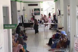 Warga berobat ke poli RSUD Teuku Umar sempat sepi karena takut COVID-19