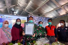 Berhasil tangani COVID-19 di RSLI, Laksamana Nalendra dianugerahi PWI Jatim Award