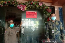 Pemkot Pontianak segel Wisma Nusantara terkait prostitusi anak bawah umur