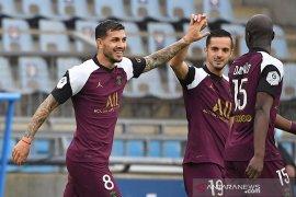 Leandro Paredes resmi kembali berseragam AS Roma