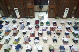 Pemkot Bekasi apresiasi masjid gelar tarawih dengan prokes ketat