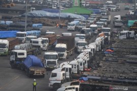 Neraca perdagangan Indonesia surplus