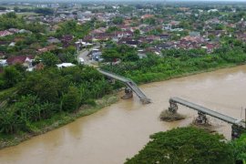 Pemkot Madiun usulkan anggaran pembangunan jembatan putus ke pemprov dan pusat