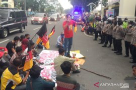 Mahasiswa tuntut Polda Sumbar ungkap dugaan penyelewengan dana COVID-19