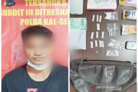 Tersangka pakai tas berisi sabu-sabu dan ekstasi