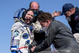 Kapsul Soyuz MS-17 bawa kru International Space Station kembali ke bumi