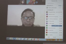 100 Peserta Ikuti Sosialisasi Perlindungan Konsumen Melalui Zoom Meeting