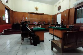 Terdakwa kasus penipuan tambang nikel sampaikan pembelaan