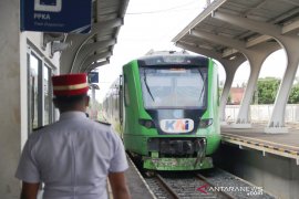 Berbahaya, PT KAI: Jangan "ngabuburit" di jalur kereta