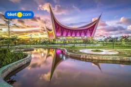Tujuh masjid unik di Tanah Air cocok wisata religi