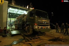 Kapal ADRI bawa bantuan Kasad untuk penanganan banjir NTB telah sampai