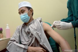 Stok menipis antrean permintaan vaksin di Pekanbaru meningkat