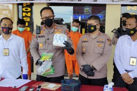 Polisi tangkap tiga bandar satu kilogram sabu-sabu di Langsa
