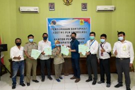PLN genjot kerja sama dengan BPN Sambas amankan aset negara