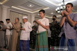 Wapres RI ke-10 lakukan salat gaib untuk awak KRI Nanggala-402