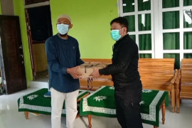 PWI Sintang berbagi bingkisan ke Panti Asuhan Aisyiyah