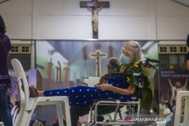 Vaksinasi COVID-19 Di Gereja