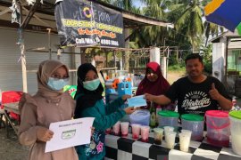 KMB Banjarmasin bagikan 1000 masker kepada warga Halong