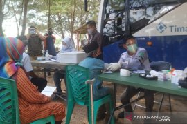 Lansia Tapak Hantu antusias ikuti layanan kesehatan PT Timah