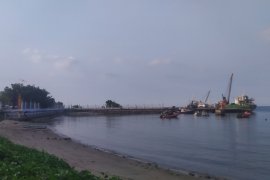 Keluarga salah satu prajurit KRI Nanggala-402 gelar upacara agama