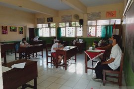 Puluhan ribu siswa SD di Jember ikuti ujian sekolah secara tatap muka